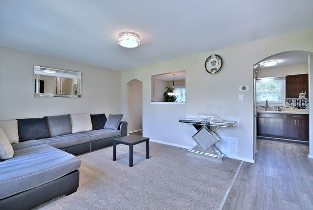 16138 Lockwood Avenue, Oak Forest, IL 60452