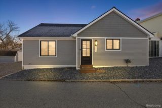 223 Lookout Lane, Lake Orion, MI 48362