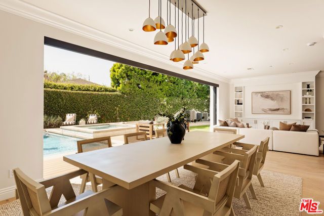 8109 Mcconnell Avenue, Los Angeles, CA 90045