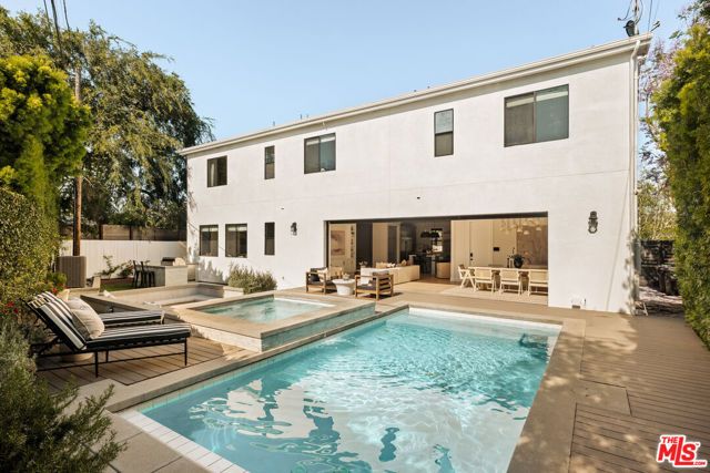 8109 Mcconnell Avenue, Los Angeles, CA 90045