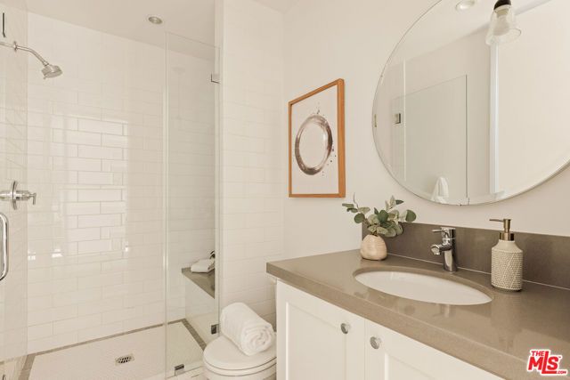 8109 Mcconnell Avenue, Los Angeles, CA 90045