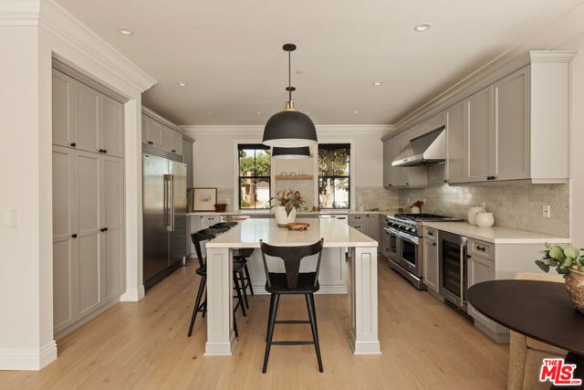 8109 Mcconnell Avenue, Los Angeles, CA 90045