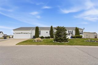 11186 Chestnut Hill Court, South Lyon, MI 48178
