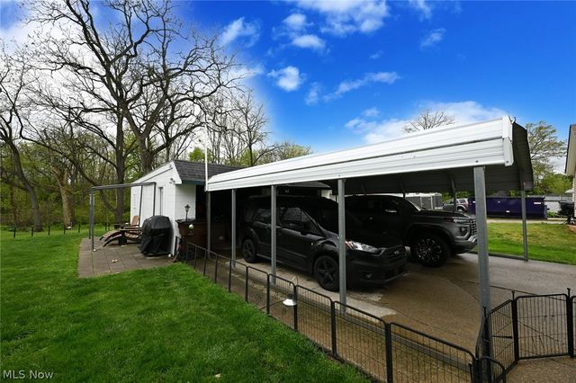 1021 East Boulevard, Aurora, OH 44202