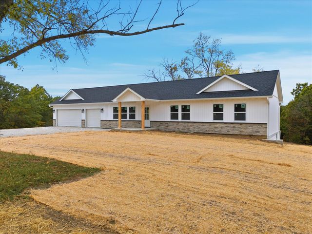 2109 E CALVERT HILL RD, Columbia, MO 65202