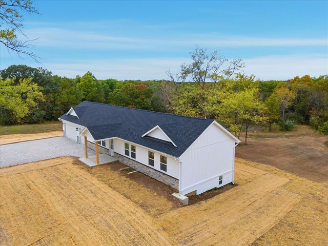 2109 E CALVERT HILL RD, Columbia, MO 65202