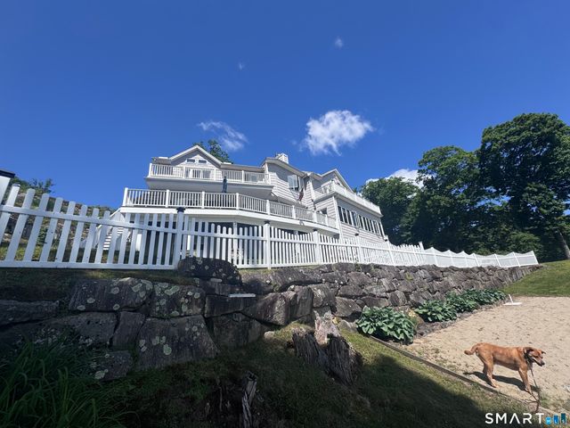 1 Oak Drive, New Fairfield, CT 06812