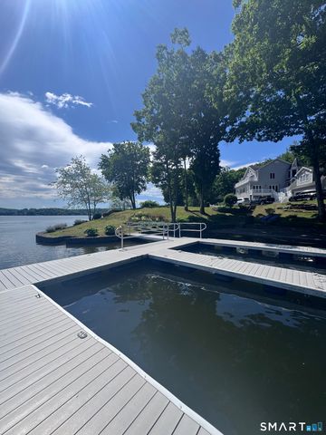 1 Oak Drive, New Fairfield, CT 06812