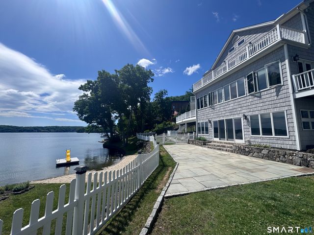 1 Oak Drive, New Fairfield, CT 06812