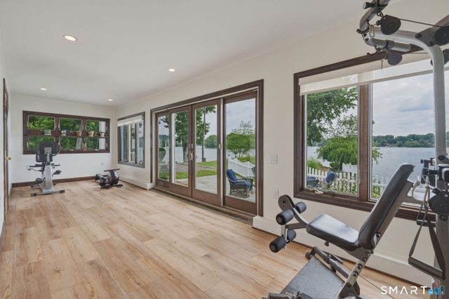 1 Oak Drive, New Fairfield, CT 06812