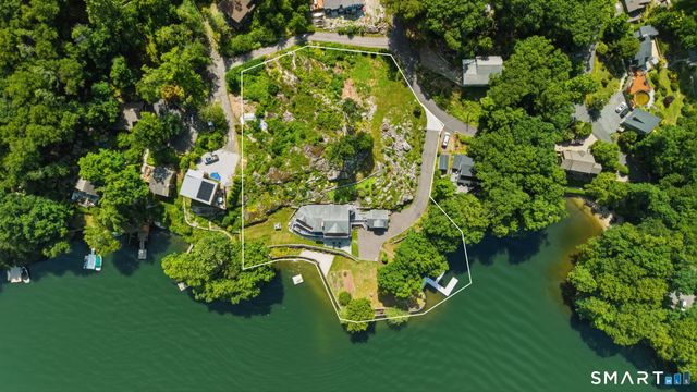 1 Oak Drive, New Fairfield, CT 06812