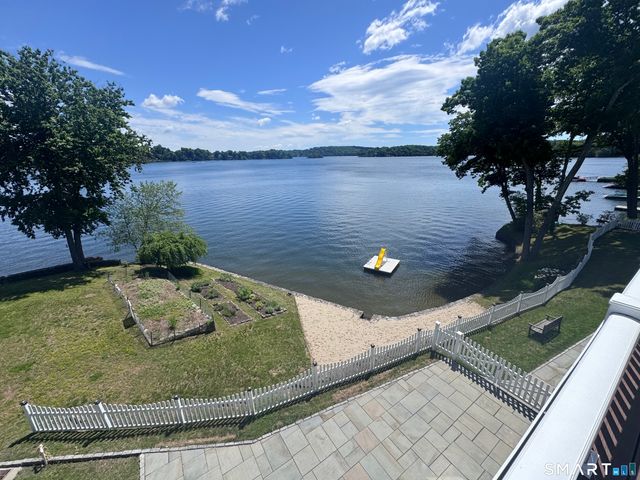 1 Oak Drive, New Fairfield, CT 06812