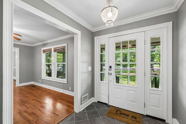 3513 Meadowwood Dr, Murfreesboro, TN 37128