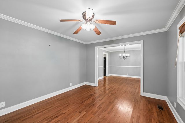 3513 Meadowwood Dr, Murfreesboro, TN 37128