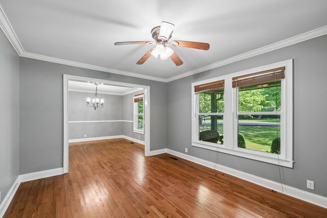 3513 Meadowwood Dr, Murfreesboro, TN 37128
