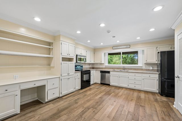 3513 Meadowwood Dr, Murfreesboro, TN 37128