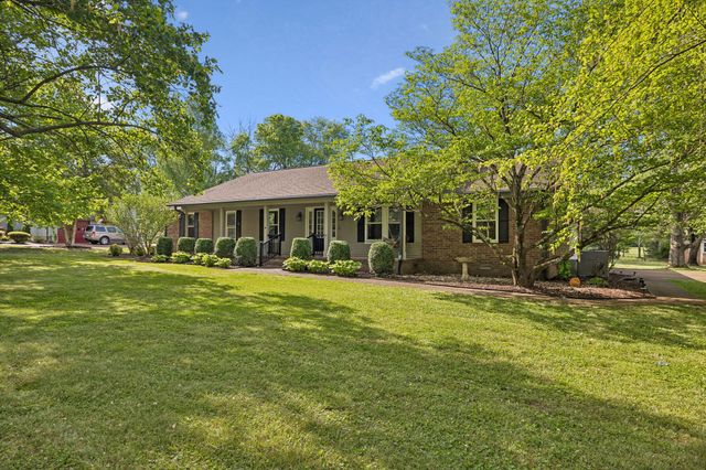 3513 Meadowwood Dr, Murfreesboro, TN 37128