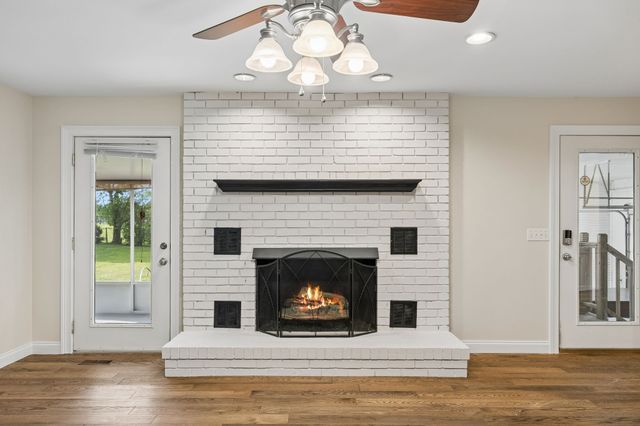 3513 Meadowwood Dr, Murfreesboro, TN 37128