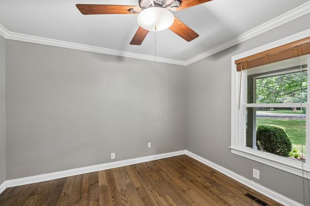 3513 Meadowwood Dr, Murfreesboro, TN 37128