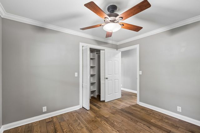 3513 Meadowwood Dr, Murfreesboro, TN 37128