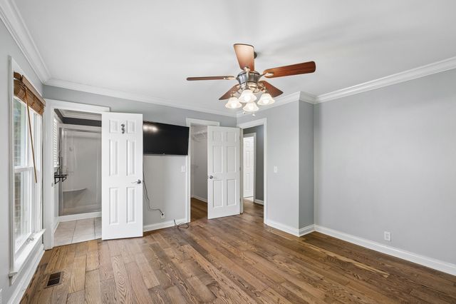 3513 Meadowwood Dr, Murfreesboro, TN 37128