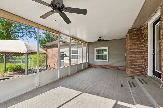 3513 Meadowwood Dr, Murfreesboro, TN 37128