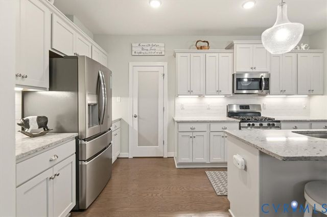 7212 Emerald Point Vis, Midlothian, VA 23120