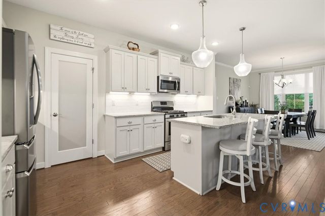 7212 Emerald Point Vis, Midlothian, VA 23120