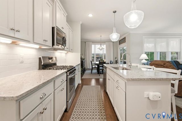 7212 Emerald Point Vis, Midlothian, VA 23120