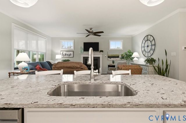 7212 Emerald Point Vis, Midlothian, VA 23120