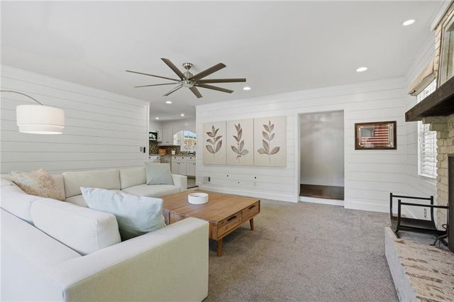4000 Lower Roswell Road, Marietta, GA 30068