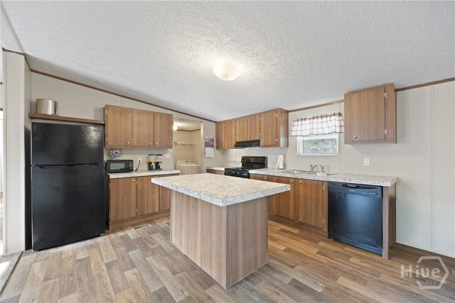 2599 Black Creek Church Rd, Ellabell, GA 31308