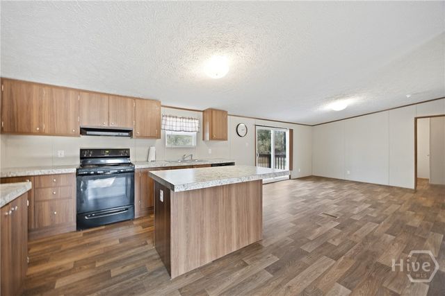 2599 Black Creek Church Rd, Ellabell, GA 31308