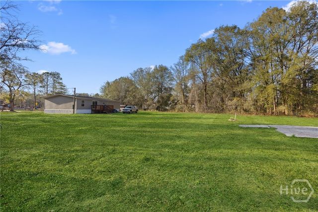 2599 Black Creek Church Rd, Ellabell, GA 31308