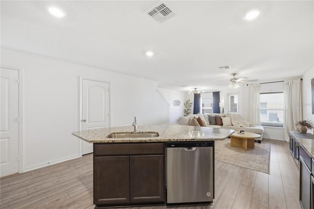 1675 WYNFORD CIRCLE, Tavares, FL 32778