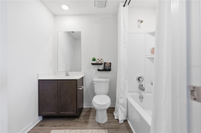 1675 WYNFORD CIRCLE, Tavares, FL 32778