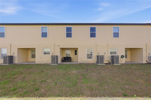 1675 WYNFORD CIRCLE, Tavares, FL 32778