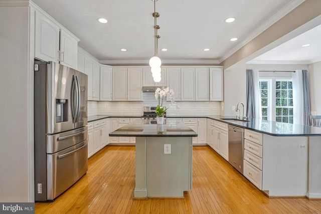 8185 PAPER BIRCH DR, Lorton, VA 22079