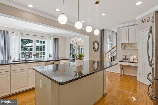 8185 PAPER BIRCH DR, Lorton, VA 22079