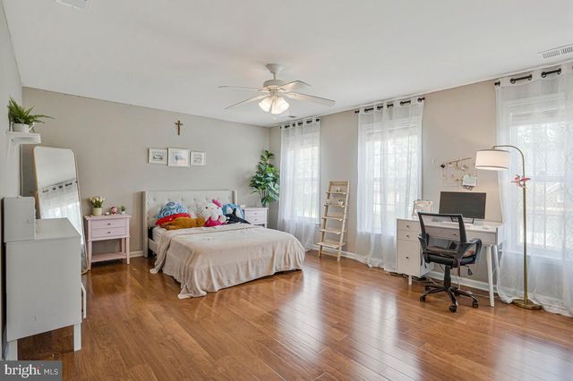 8185 PAPER BIRCH DR, Lorton, VA 22079