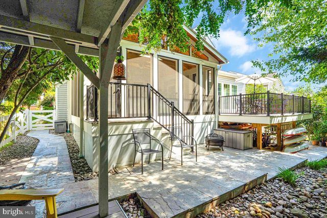 8185 PAPER BIRCH DR, Lorton, VA 22079