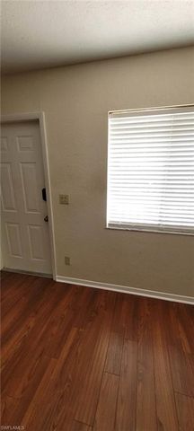 4611 Bayshore DR O8, Naples, FL 34112