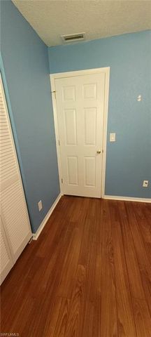 4611 Bayshore DR O8, Naples, FL 34112
