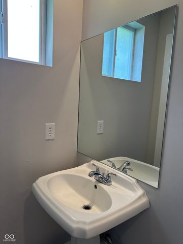 2921 N Dearborn Street, Indianapolis, IN 46218