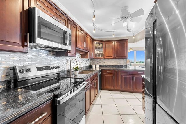3000 Holiday Drive 1505, Fort Lauderdale, FL 33316