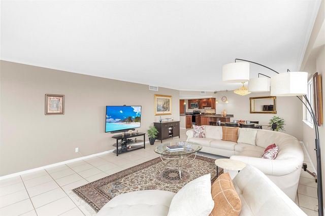 3000 Holiday Drive 1505, Fort Lauderdale, FL 33316