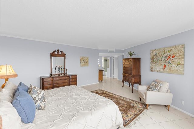 3000 Holiday Drive 1505, Fort Lauderdale, FL 33316
