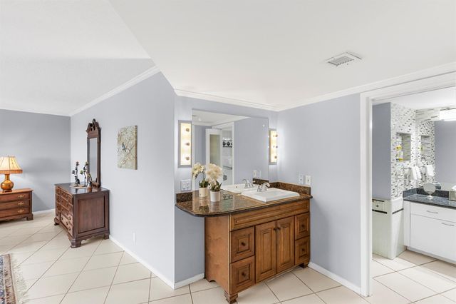 3000 Holiday Drive 1505, Fort Lauderdale, FL 33316