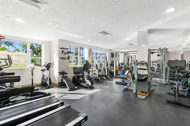 3000 Holiday Drive 1505, Fort Lauderdale, FL 33316
