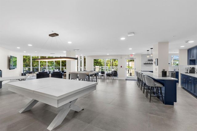 3000 Holiday Drive 1505, Fort Lauderdale, FL 33316